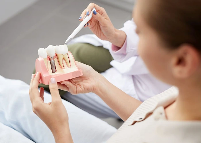 چگونه بهترین کلینیک ایمپلنت در شهر قدس را انتخاب کنیم؟